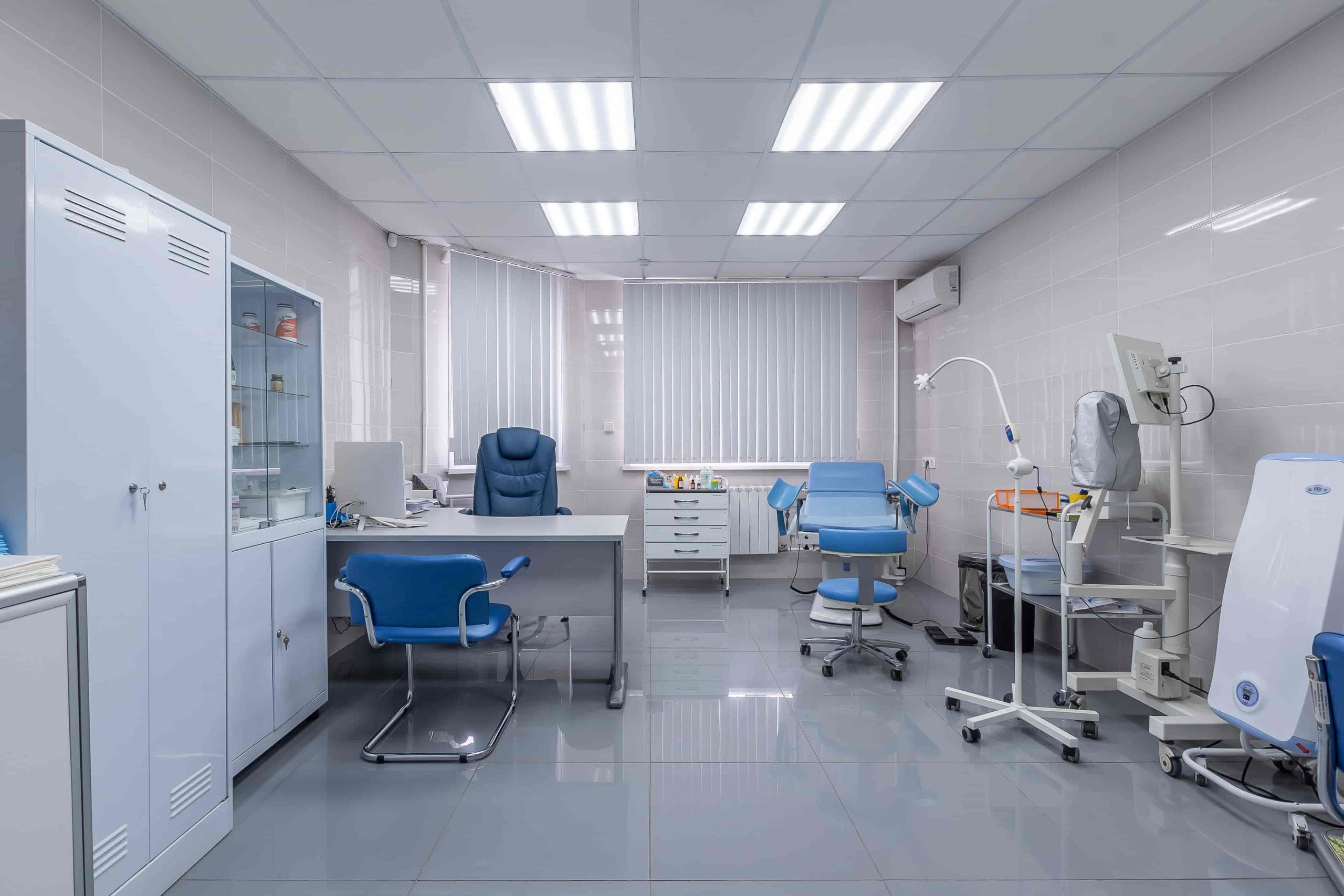 Клиники и медцентры